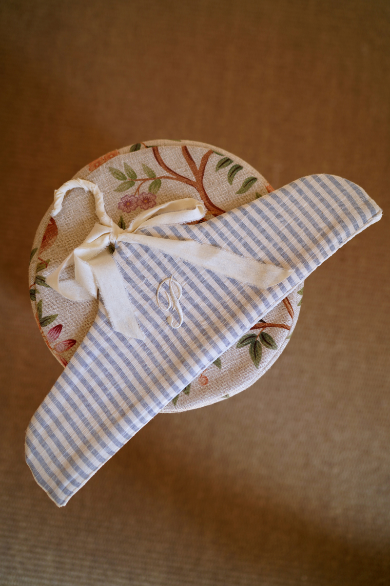 Percha Rayas Bordada