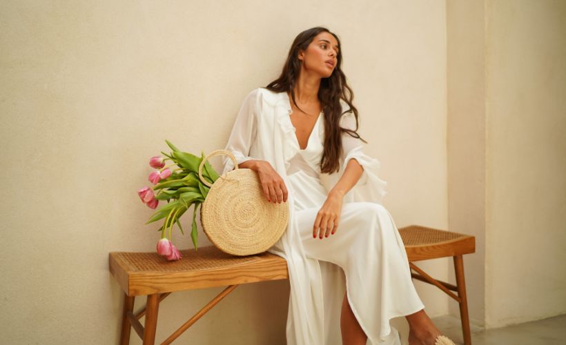 Conjunto de bata y camisón para novia